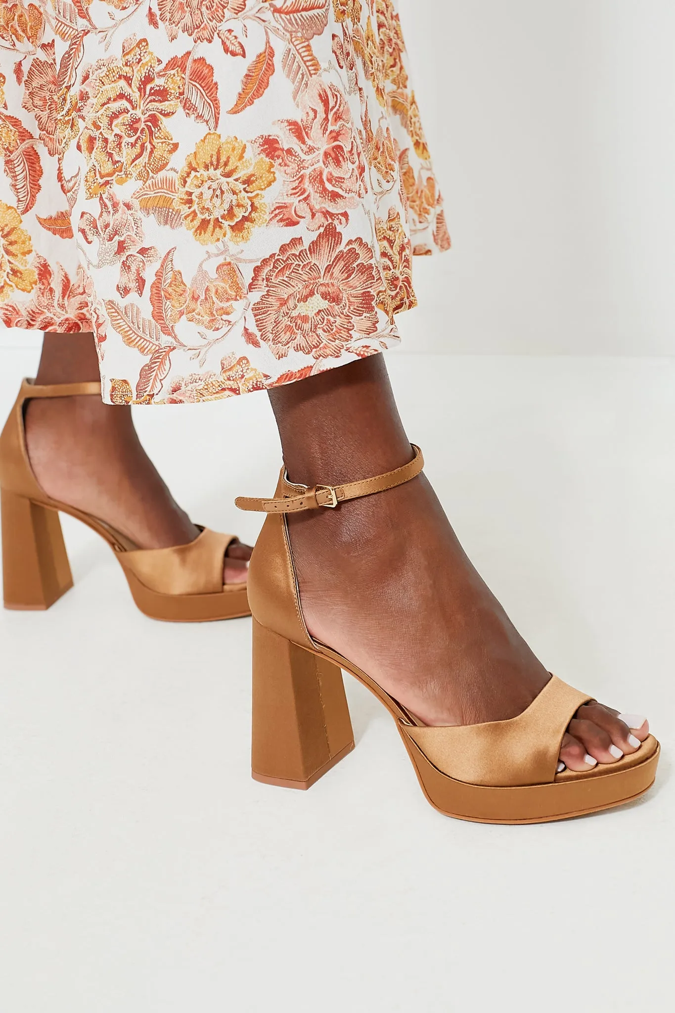 Mid Brown Pandro Heels