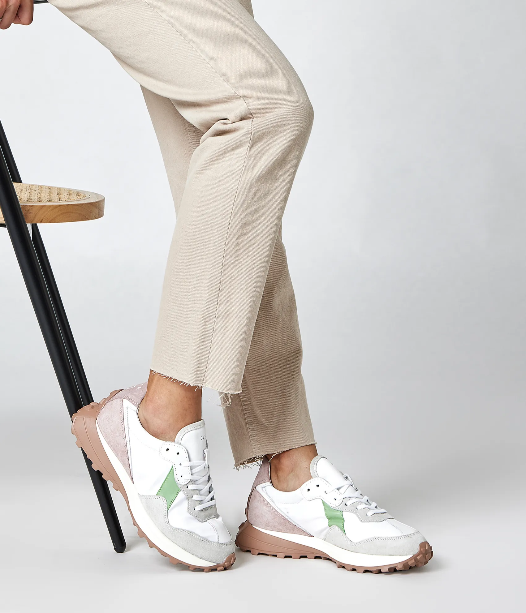 Vetta Sneakers - Colored White Pink